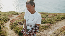 Afbeelding in Gallery-weergave laden, Gliding Dutchman T-shirt White
